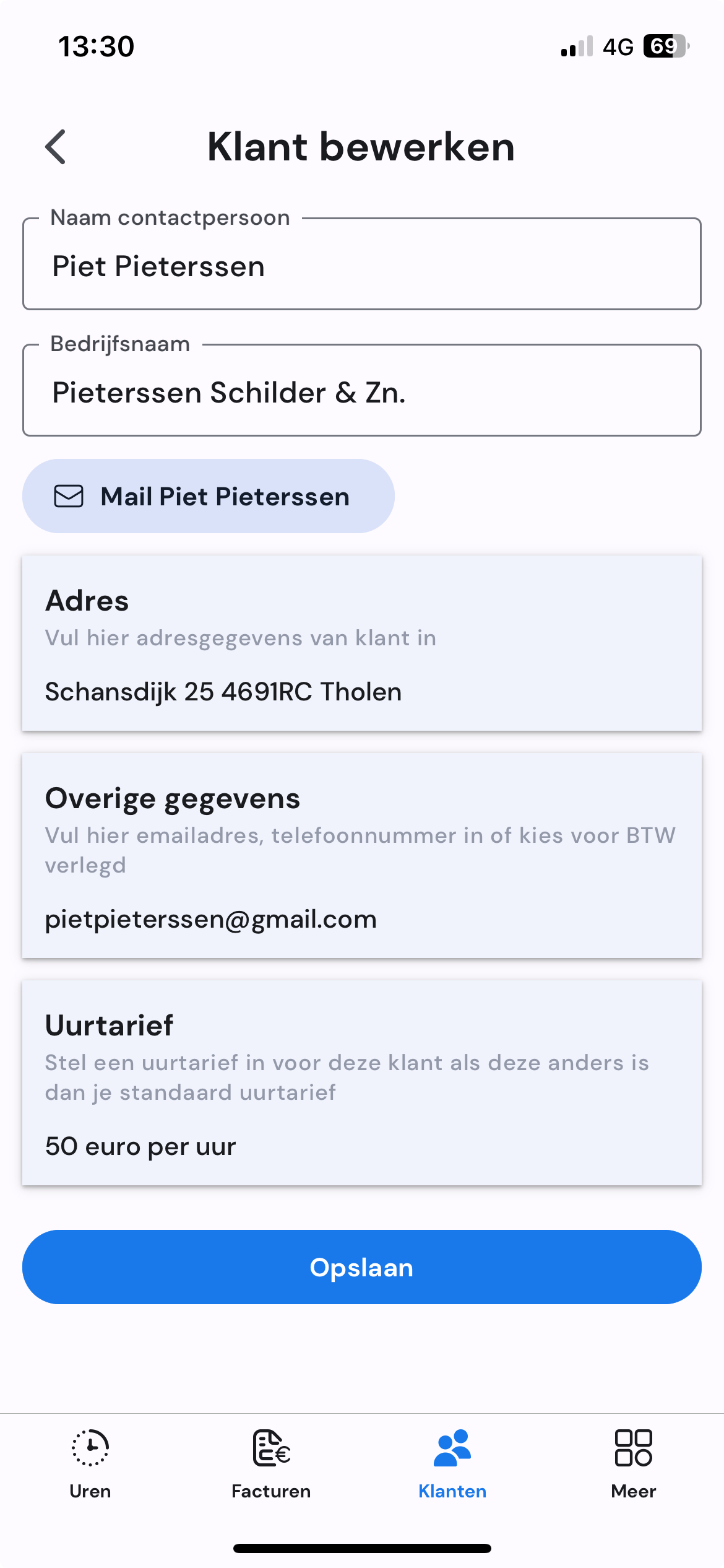 Half5 klantdetail op mobiel met factuurcontext
